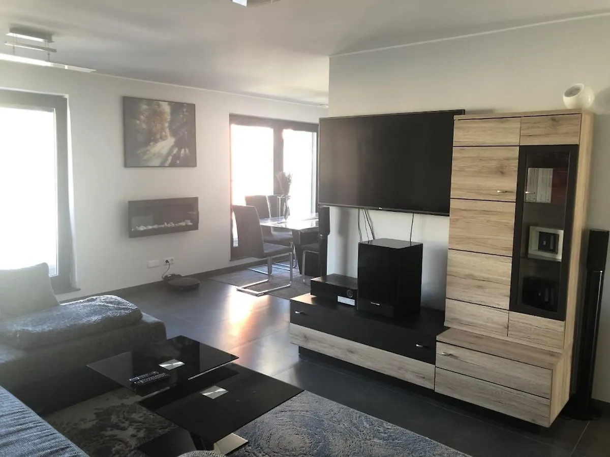 Entire Apartment In Schieren - 2 Bedrooms לוקסמבורג