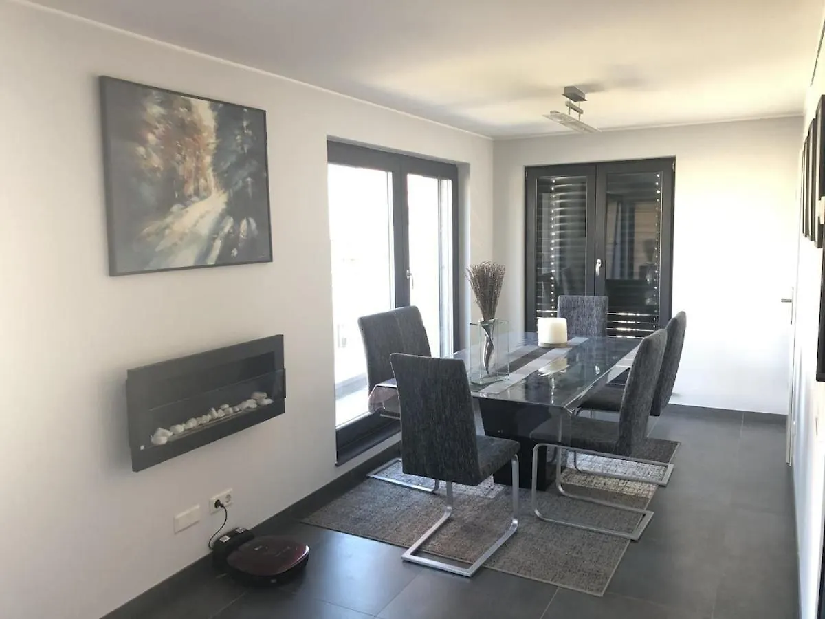 Entire Apartment In Schieren - 2 Bedrooms לוקסמבורג